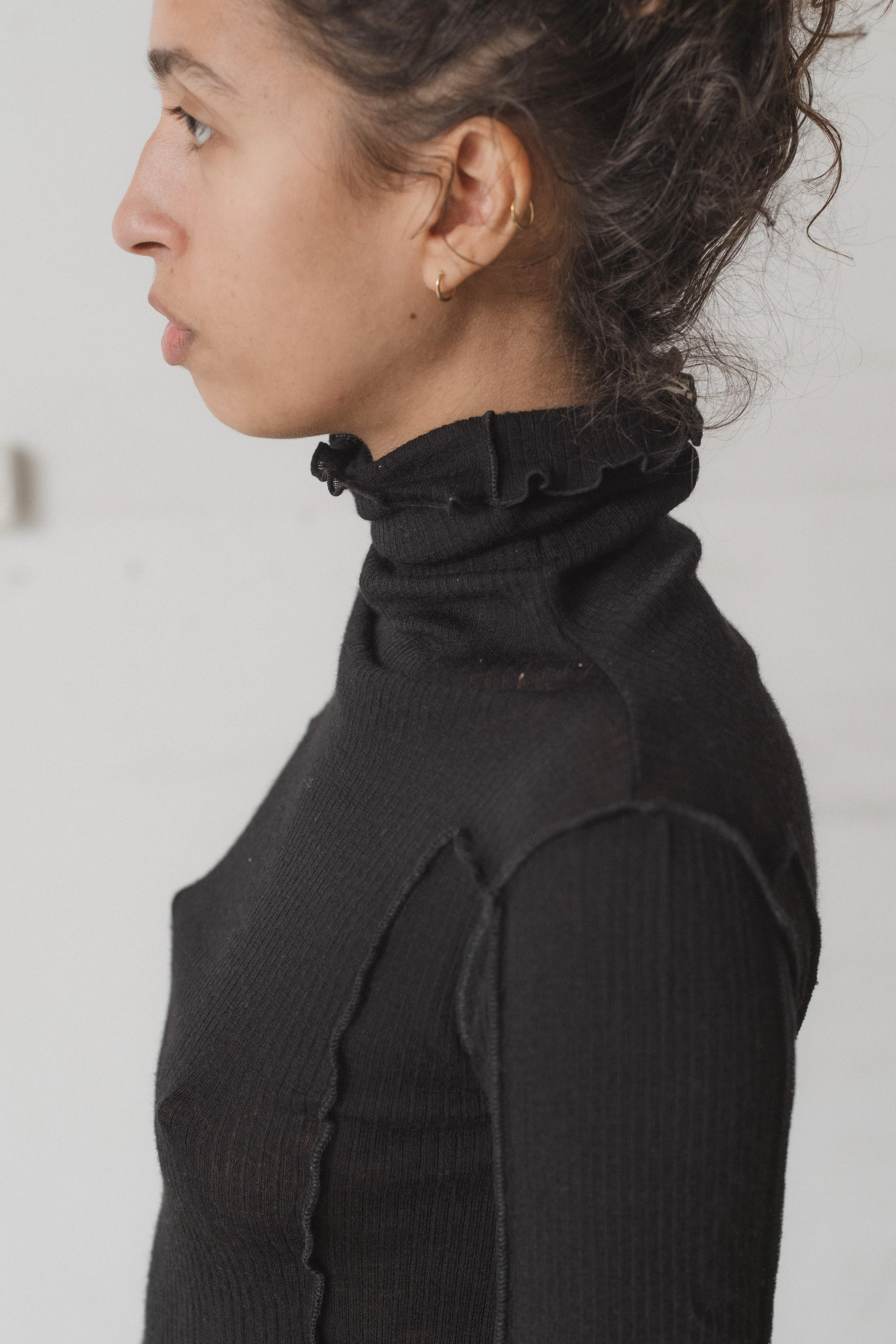 Omato Turtleneck - Fine Wool Rib - Black