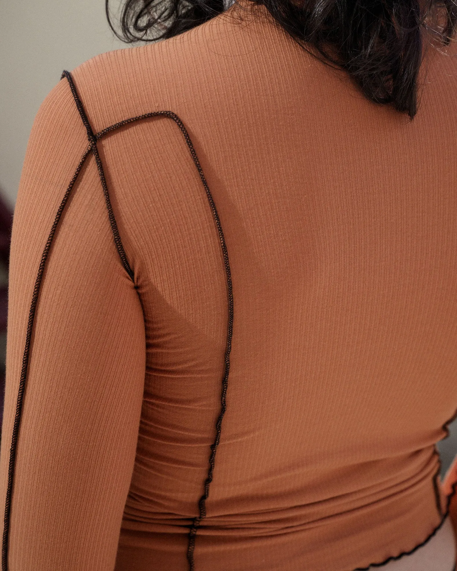 Omato Turtleneck - Organic Cotton Rib - Dre Orange / Black