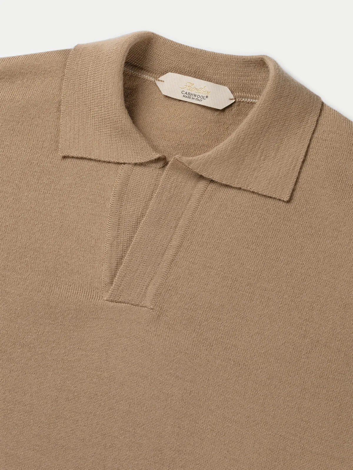 Shortsleeve Buttonless Polo Hazelnut