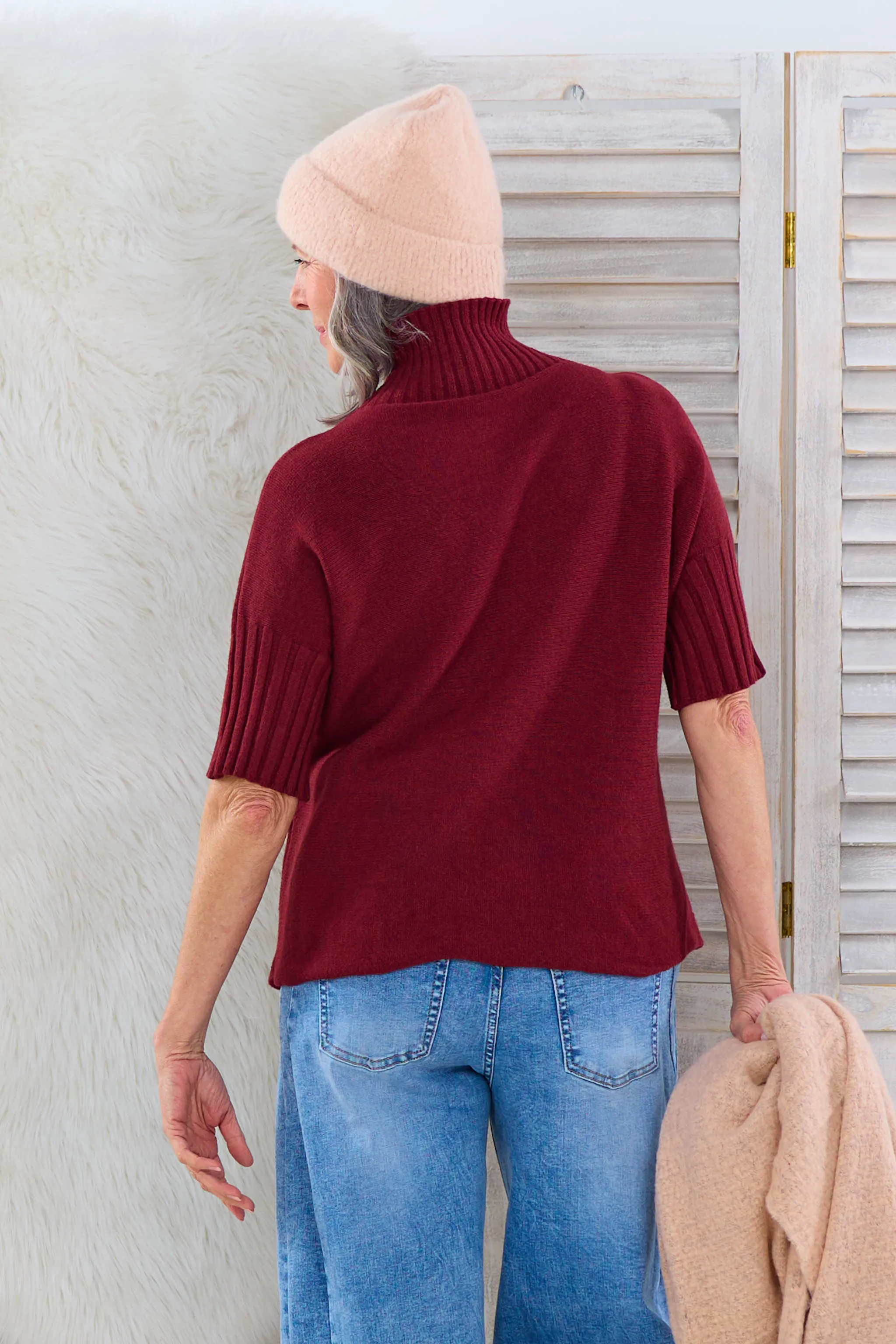 Weicher Kurzarm Pulli mit turtleneck, bordeaux (rost)